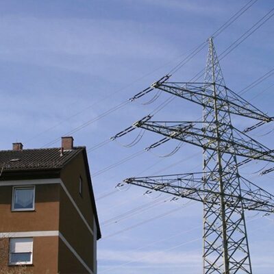 Live Overhead Lines- What You Should Know